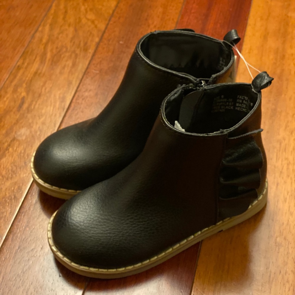 Black Leather Boots with Ruffle